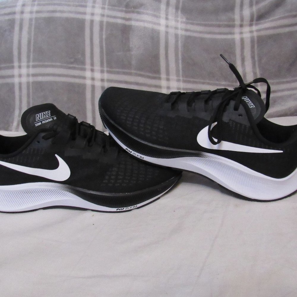 Nike Air Zoom Pegasus 37 Black White Size 11